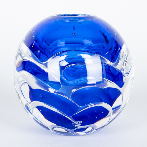LARS HELLSTEN (född 1933), vas, glas, "Blue Wave", Orrefors 2001, signerad och etikettmärkt_13333a_lg.jpeg
